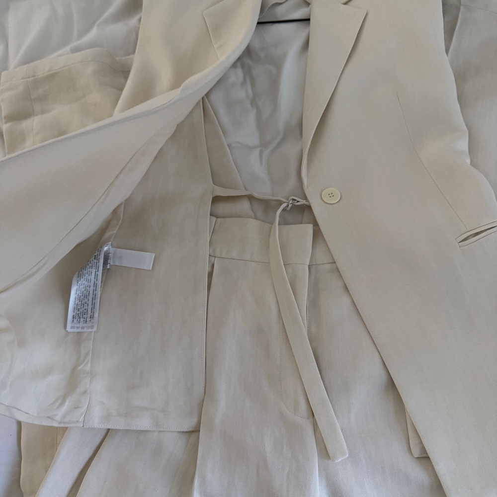 Victoria Beckham Mango Cream set - Picture 6 of 10